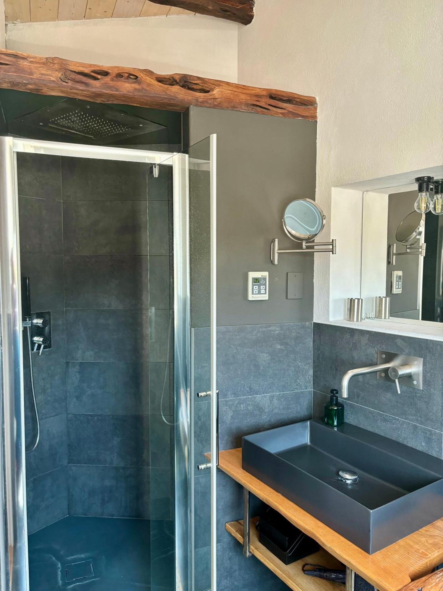 Su Zampillu Boutique Rooms 特乌拉达 外观 照片
